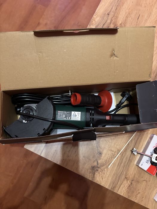 Ъглошлаиф чисто нов