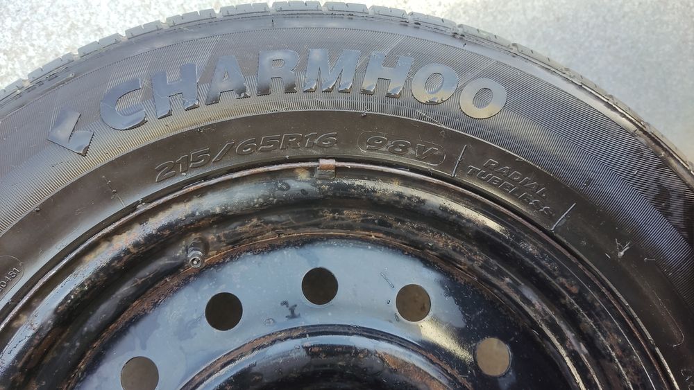 Продам колесо с диском 215/65R16 летний