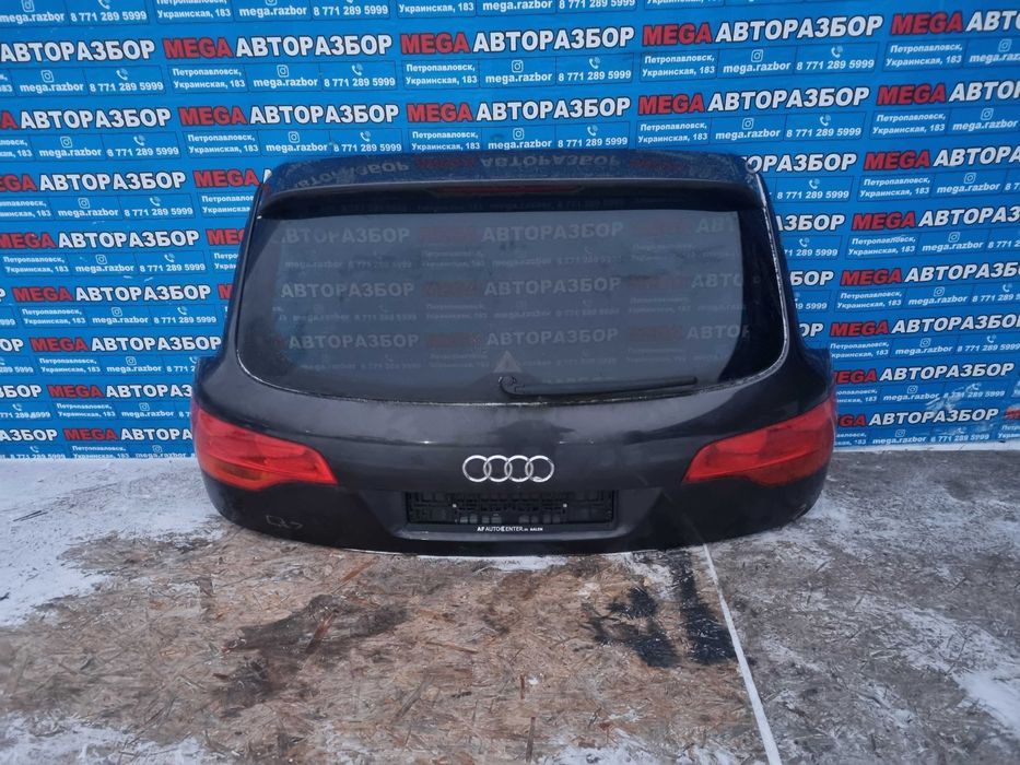Крышка багажника на Ауди Ку7 / Audi Q7