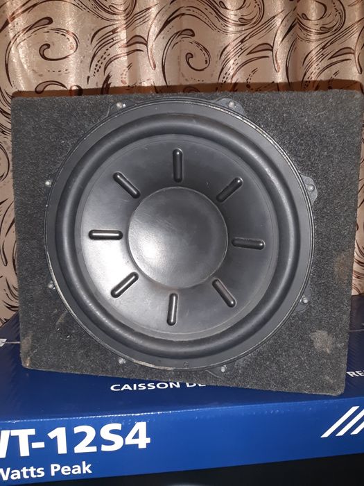 Subwoofer de vanzare