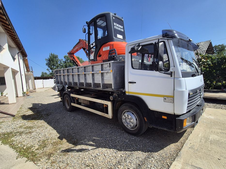 Execut lucrări cu miniexcavator de 4 tone