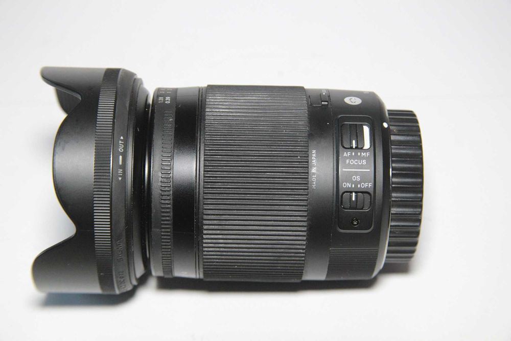 Canon 90 D + Sigma 18-300