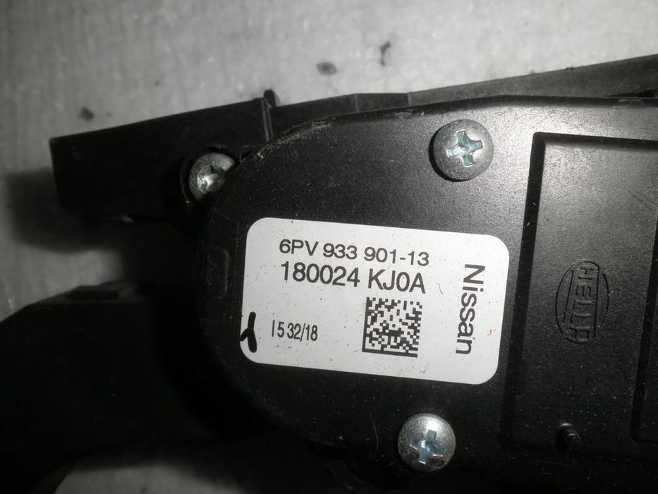 pedala acceleratie nissan navara d23 2.3 dci 2018 180024kj0a 18002-4kj0a