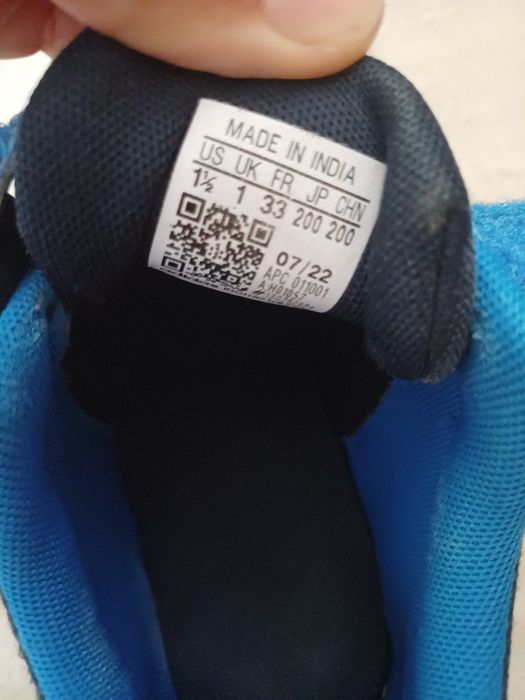 Маратонки  Adidas и ботуши