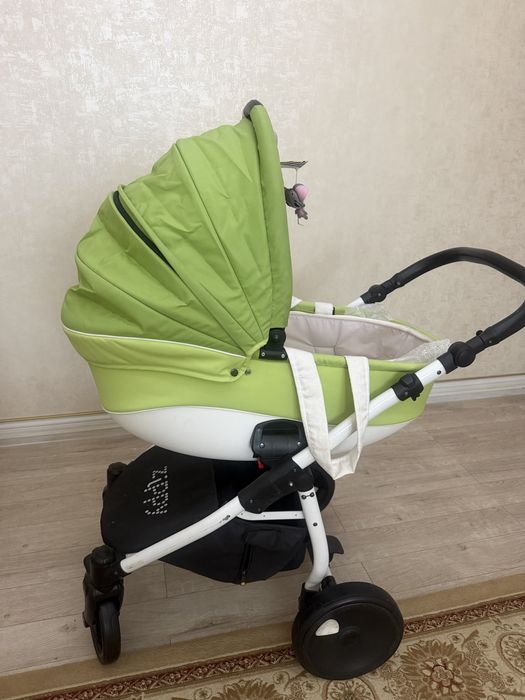 Коляска для новорожденного