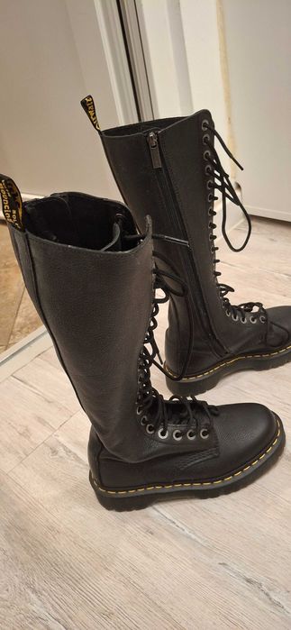 Vand ghete Dr. Martens lungi