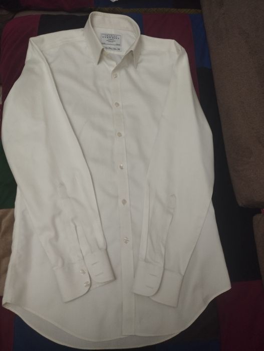 Рубашка белая фирменная