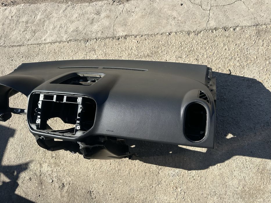 Табло със десен airbag за VW Golf Plus