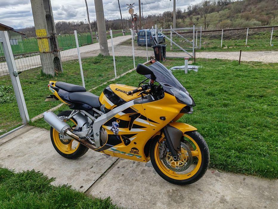 Motocicleta Kawasaki Ninja 600cc