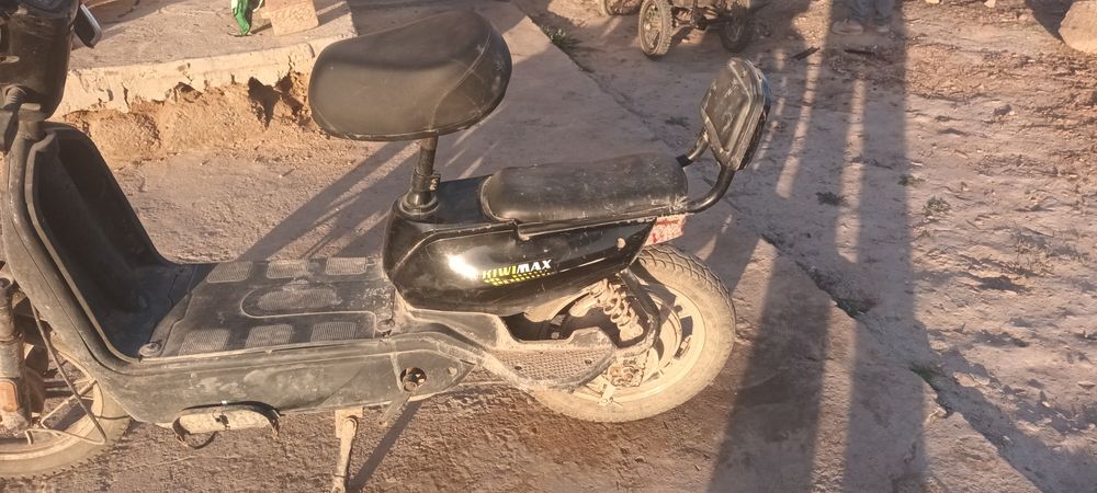 Skuter Kiwimax  60 volt 5 ta akumlyator