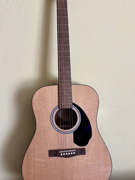 Акустическая гитара