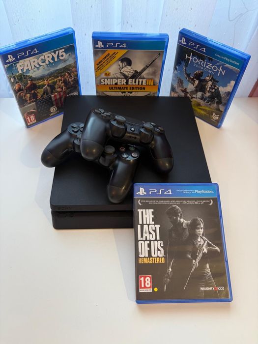 PlayStation 4 Slim