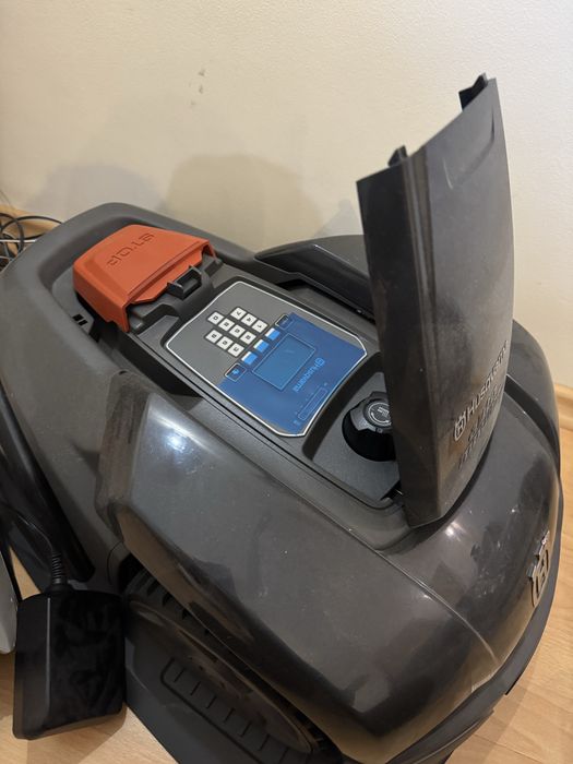 Vand robot gazon Husqvarna 105