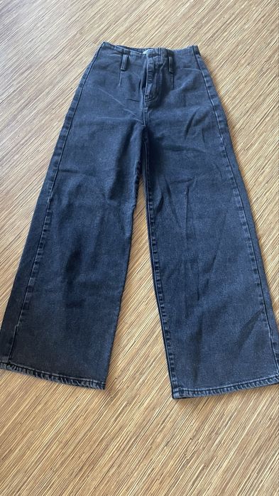 Дънки на марката Zara