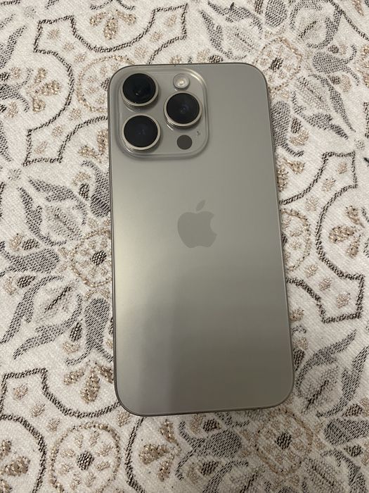Iphone 15 pro,128 gb