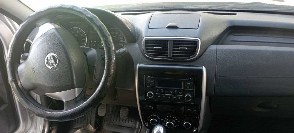 Автомобиль Nissan Terrano
