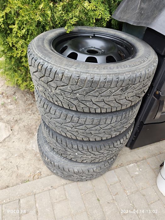 Jante tabla R16 și Cauciucuri M-S Dacia Duster