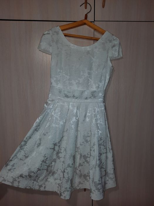 Продам Дешево 2 платья