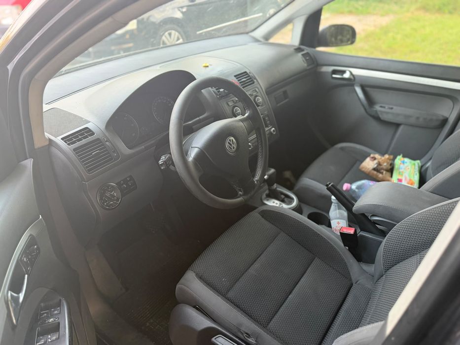 VOLKSWAGEN Touran 2006 — imagine 5