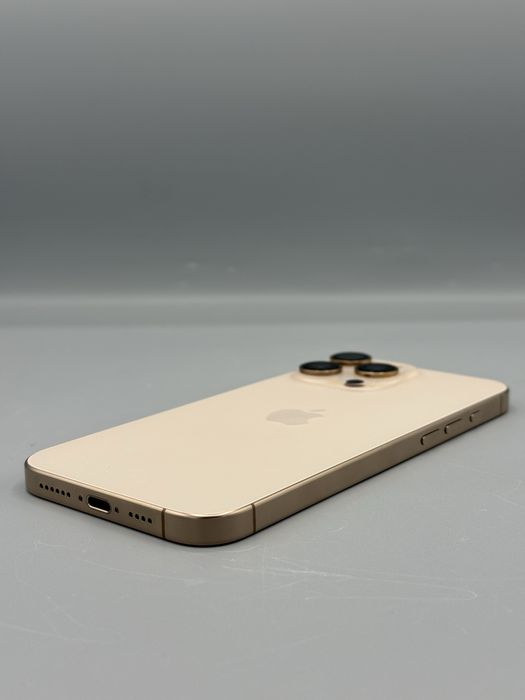 iPhone 16 Pro Max | 256 GB | E-SIM | Baterie 95% | 275 Cicluri