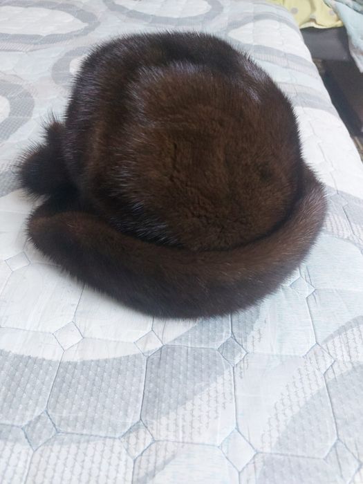 Продам норковую женскую шапку