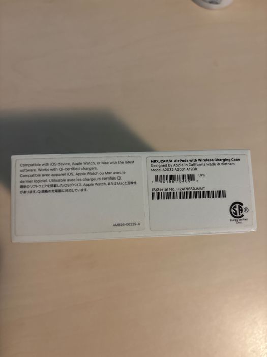 AirPods 2 iPhone слушалки