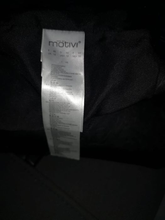 Vând jacheta piele cu blana