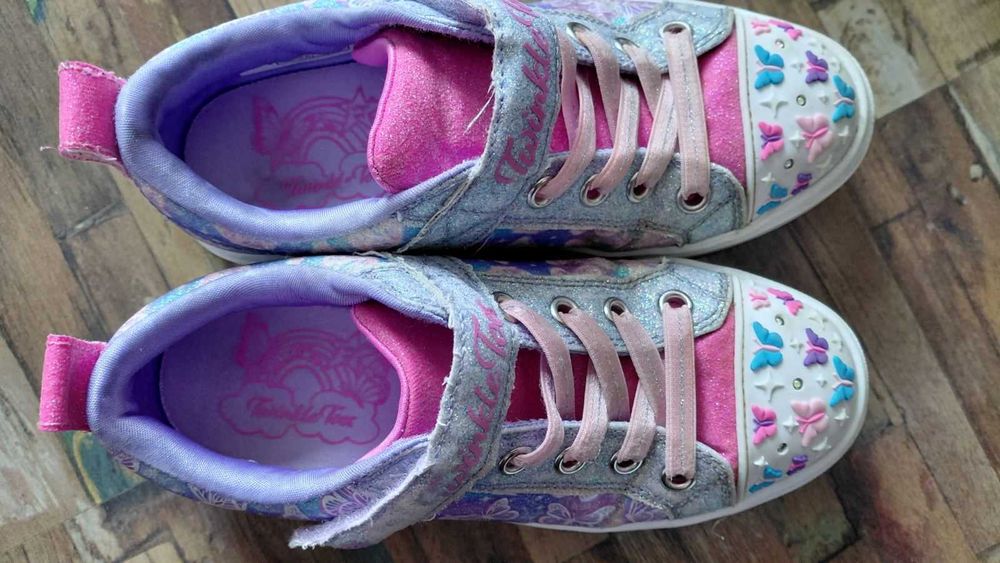 Светещи кецове Skechers Twinkle Toes