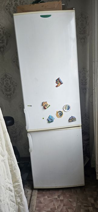 Холодильник б/у , рабочий
