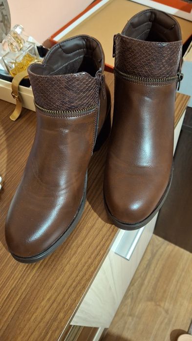 Зимни дамски боти