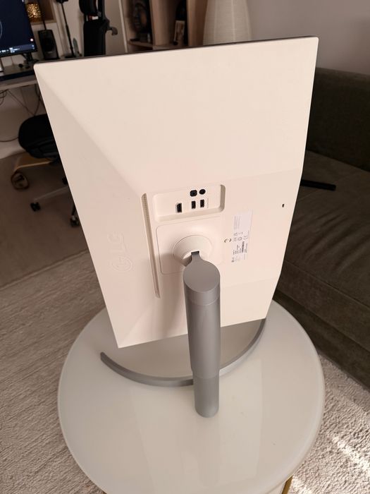 Monitor 4K LG 27" IPS Ideal design/gaming.Ca nou