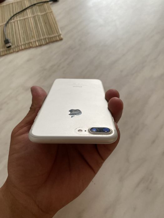 Айфон 7+ в сером цвете идальное состояние