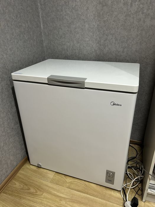 Морозильник  Midea HS-259CN