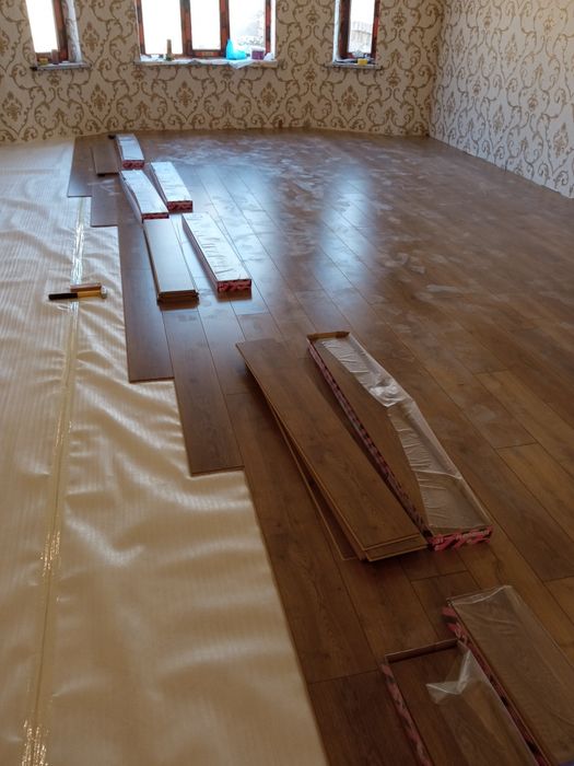 Укладка ламината.