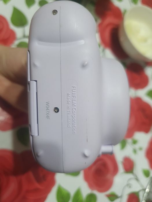 СРОЧНО Продам фотоаппарат Instax mini 11