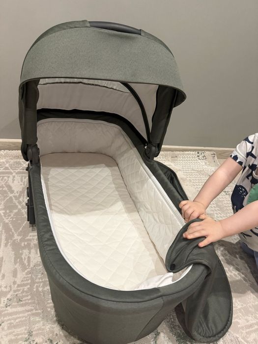 Детская коляска с двумя блоками