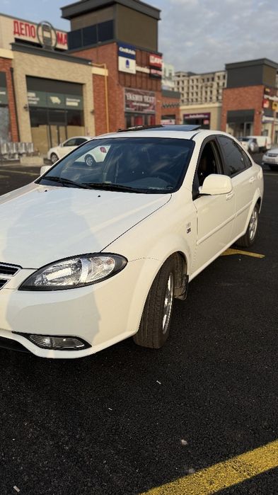 Gentra 3 elegant plus sotiladi
