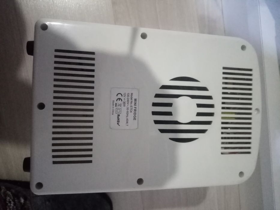 Холодильник для косметики мини холодильник