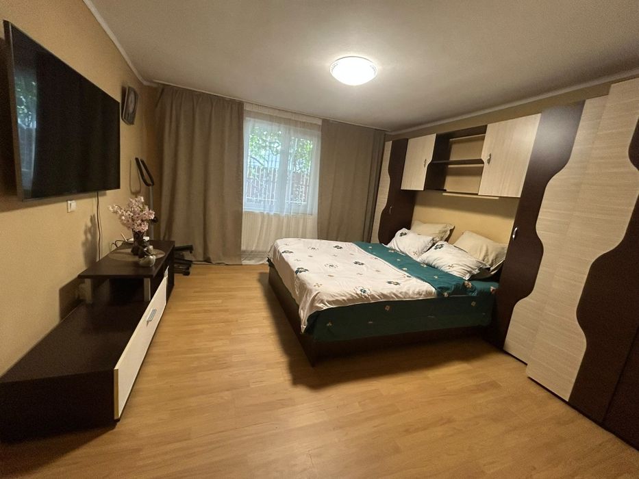 Casă cu 4 camere în Brăilița, teren 290 mp, curte pavată – Proprietar