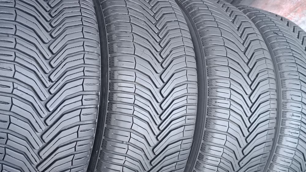 225/55/16 Michelin