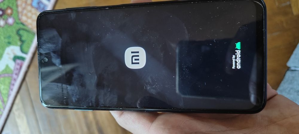Redmi note 9 pro impecabil.