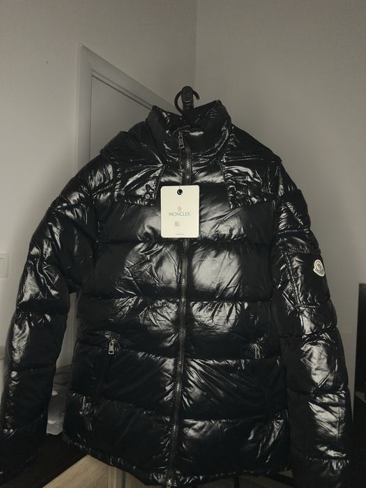 Moncler яке XL размер