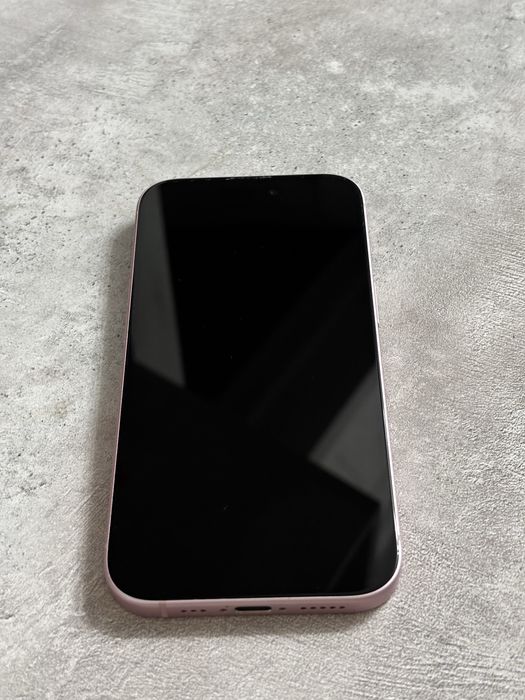 Apple IPhone 15 Pink
