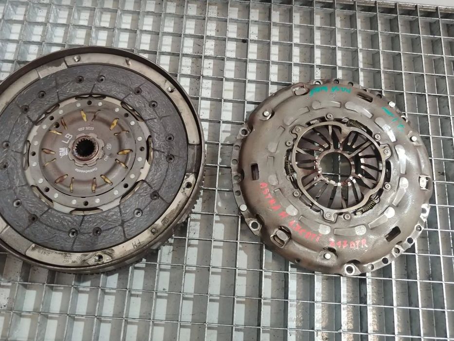 kit ambreiaj masa dubla 1.7 cdti z17dtr opel astra h corsa d zafira b disc 7,1 mm 9223223