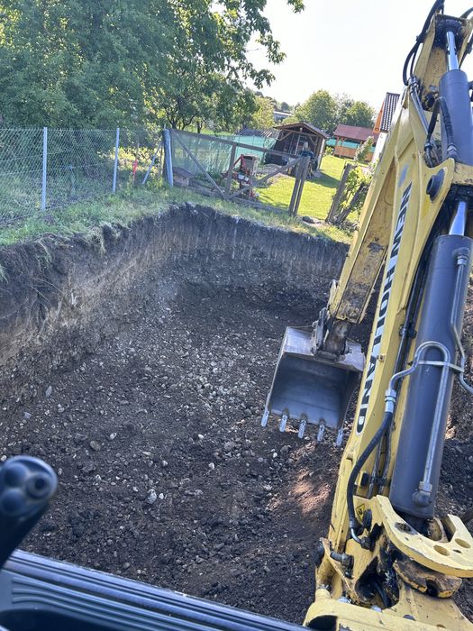 Inchiriez buldoexcavator