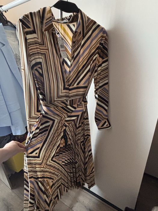 Платье MANGO новое миди легкое