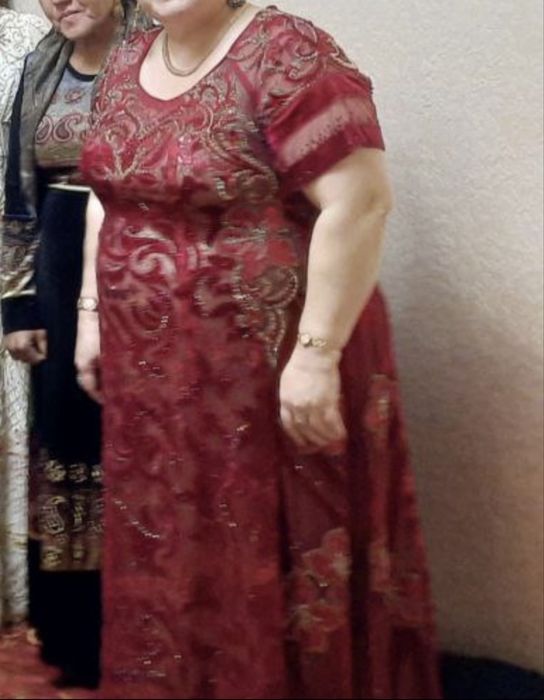 Миллий ва базм куйлаклар катта размерга 52-58 ( хар бири 500 000)