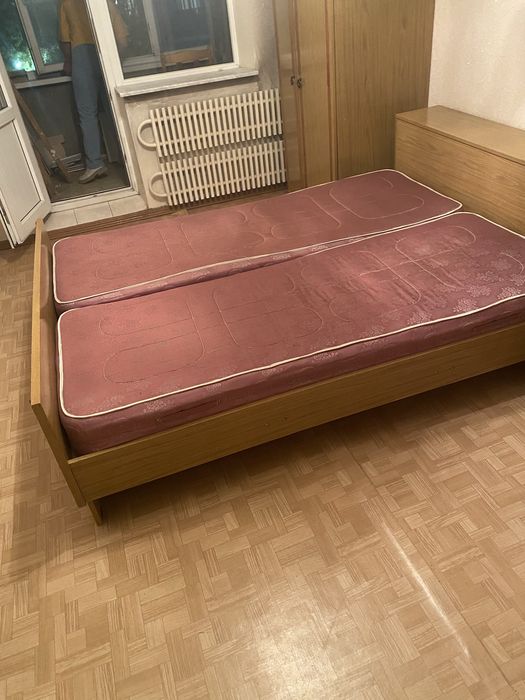 Продам спальню гарнитур комод