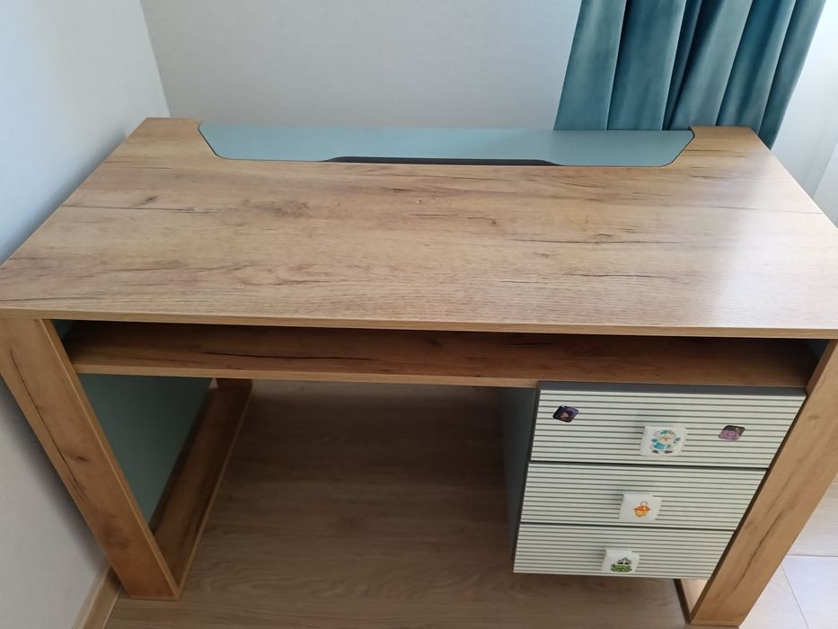 Продам Стол письменный