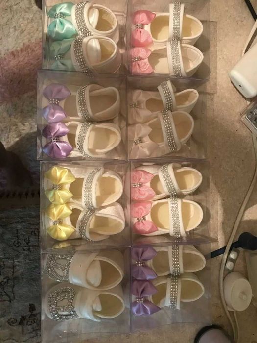 Новорождённой обуви и шапки комплектом